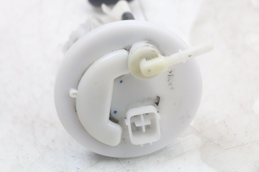 photo de BOMBA DE COMBUSTIBLE YAMAHA XMAX X-MAX ABS 125 (2017 - 2020) - Otra perspectiva