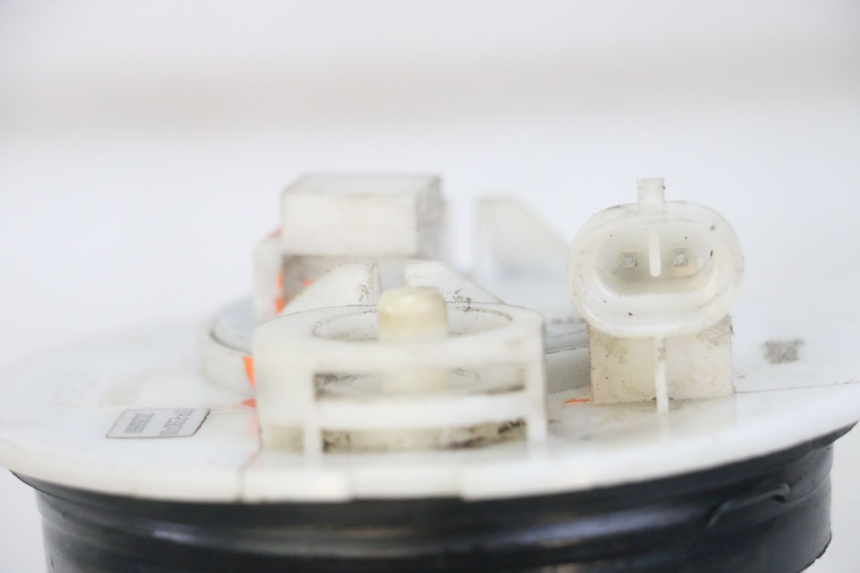 photo de BOMBA DE COMBUSTIBLE YAMAHA X-MAX XMAX 125 (2010 - 2013) - Detalles de los puntos de fijación