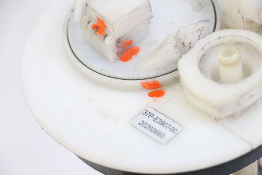 photo de BOMBA DE COMBUSTIBLE YAMAHA X-MAX XMAX 125 (2010 - 2013) - Estado de la superficie y material