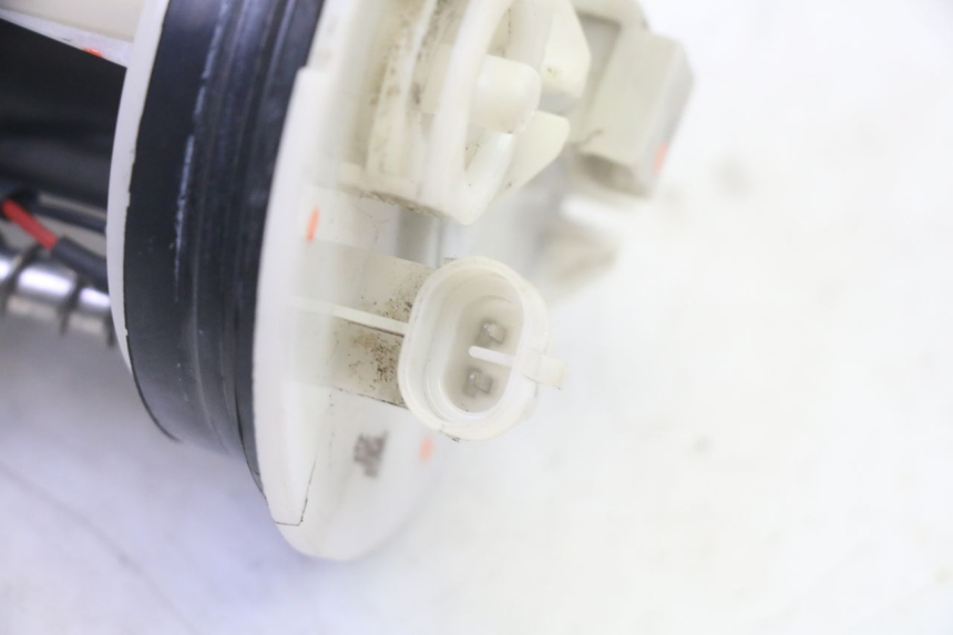 photo de BOMBA DE COMBUSTIBLE YAMAHA X-MAX XMAX 125 (2010 - 2013) - Otra perspectiva