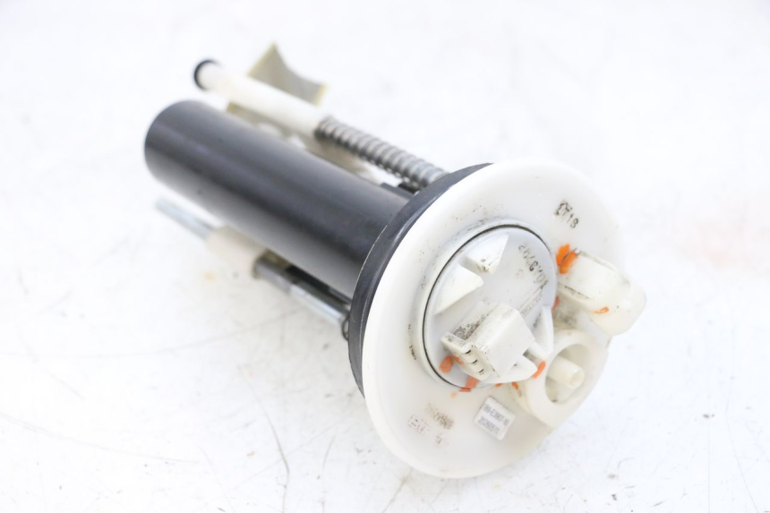 photo de BOMBA DE COMBUSTIBLE YAMAHA XMAX X-MAX 125 (2006 - 2009) - Estado de la superficie y material