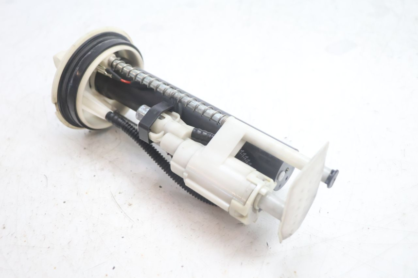 photo de BOMBA DE COMBUSTIBLE YAMAHA X-MAX XMAX 125 (2010 - 2013) - Detalles de los puntos de fijación