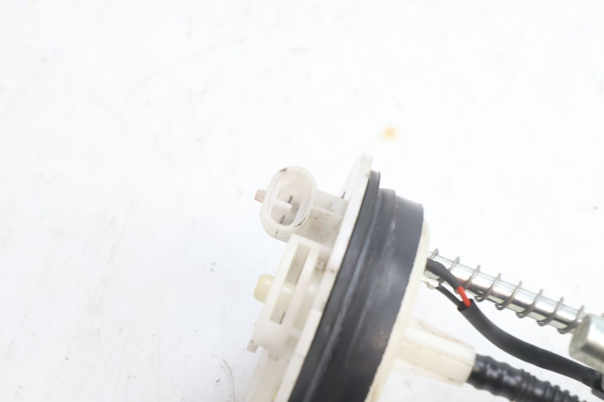photo de BOMBA DE COMBUSTIBLE YAMAHA X-MAX XMAX 125 (2010 - 2013) - Zoom estado de uso