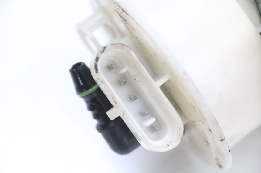 photo de BOMBA DE COMBUSTIBLE PIAGGIO X10 125 (2012 - 2017) - Detalles de los puntos de fijación