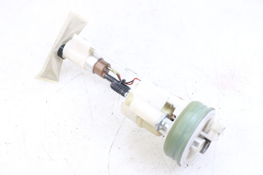 photo de BOMBA DE COMBUSTIBLE PIAGGIO X10 125 (2012 - 2017) - Zoom estado de uso