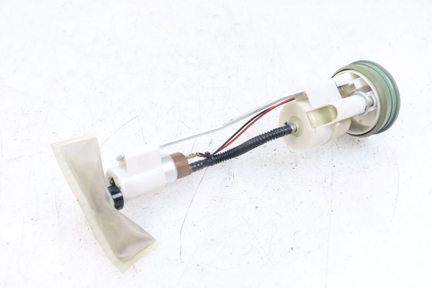 photo de BOMBA DE COMBUSTIBLE PIAGGIO X10 125 (2012 - 2017) - Otra perspectiva