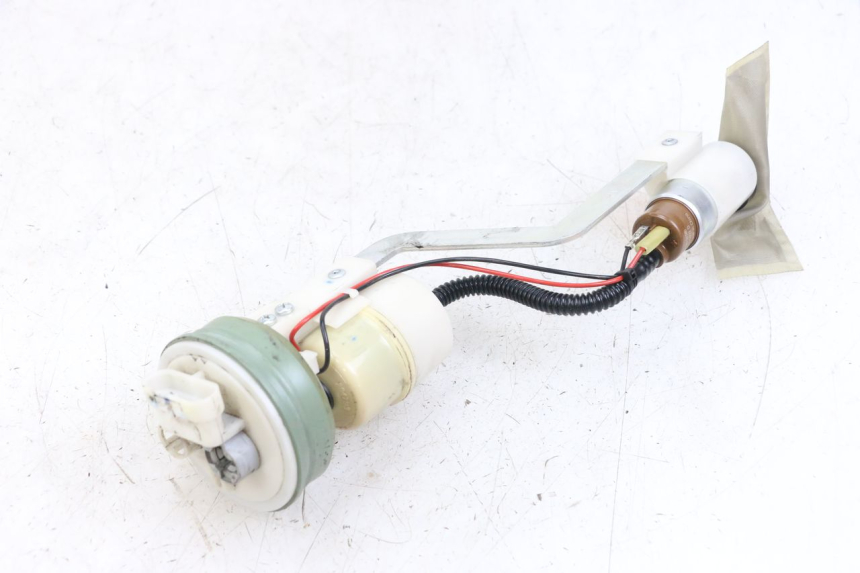 photo de BOMBA DE COMBUSTIBLE PIAGGIO X10 125 (2012 - 2017) - Detalles de los puntos de fijación