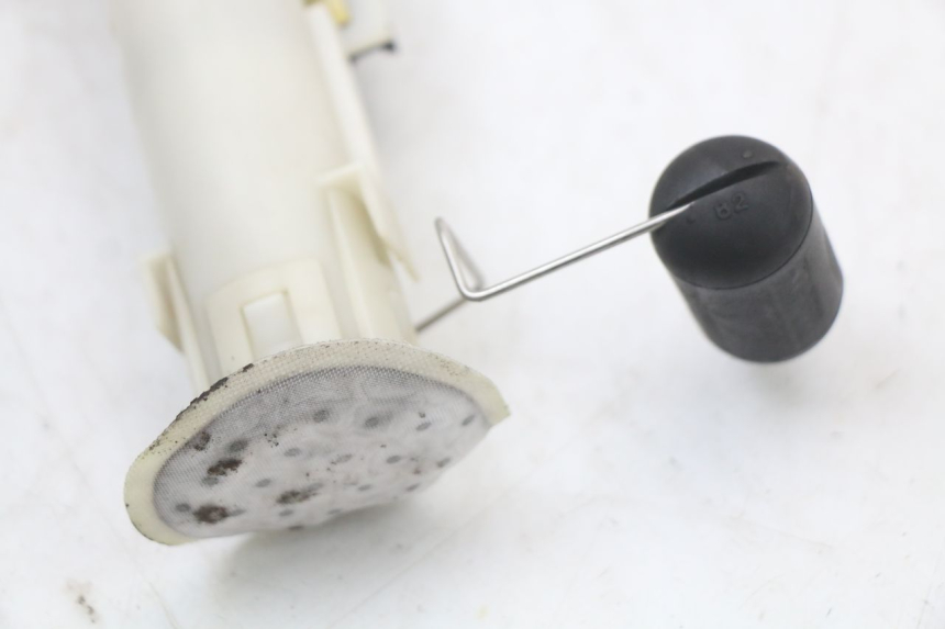 photo de BOMBA GASOLINA KYMCO XCITING 250 (2006 - 2009) - Primer plano técnico