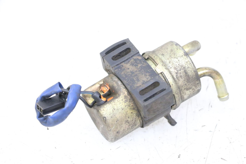 photo de BOMBA GASOLINA YAMAHA XJN DIVERSION 600 (2000 - 2003) - Primer plano técnico