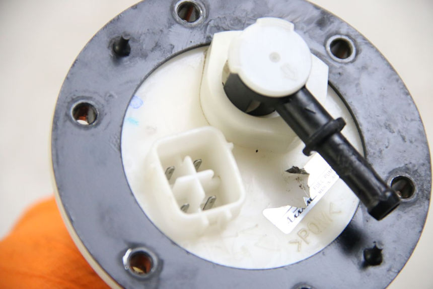 photo de BOMBA GASOLINA YAMAHA XP T-MAX TMAX 500 (2004 - 2007) - Zoom estado de uso