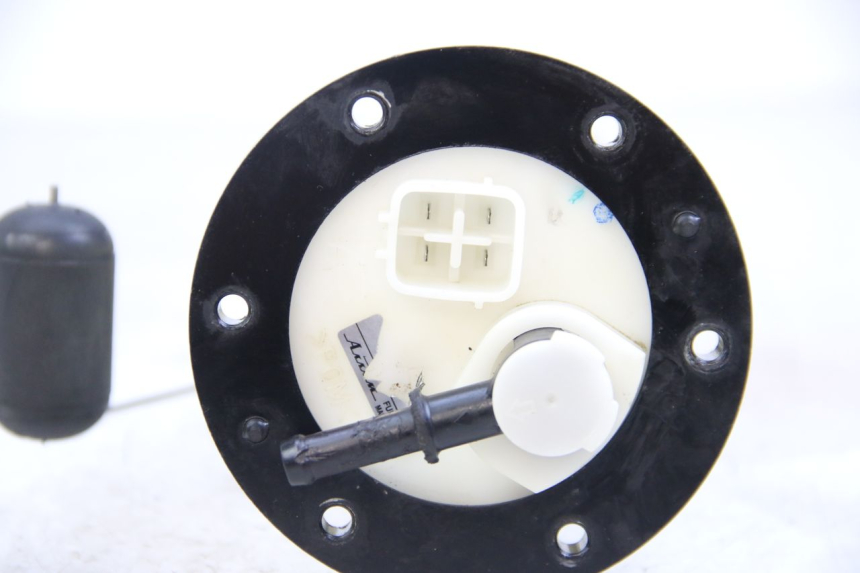 photo de BOMBA GASOLINA YAMAHA XP T-MAX TMAX 500 (2004 - 2007) - Otra perspectiva