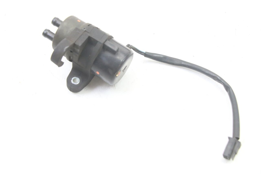 photo de BOMBA DE COMBUSTIBLE YAMAHA FZS FAZER 600 (2001 - 2003) - Primer plano técnico