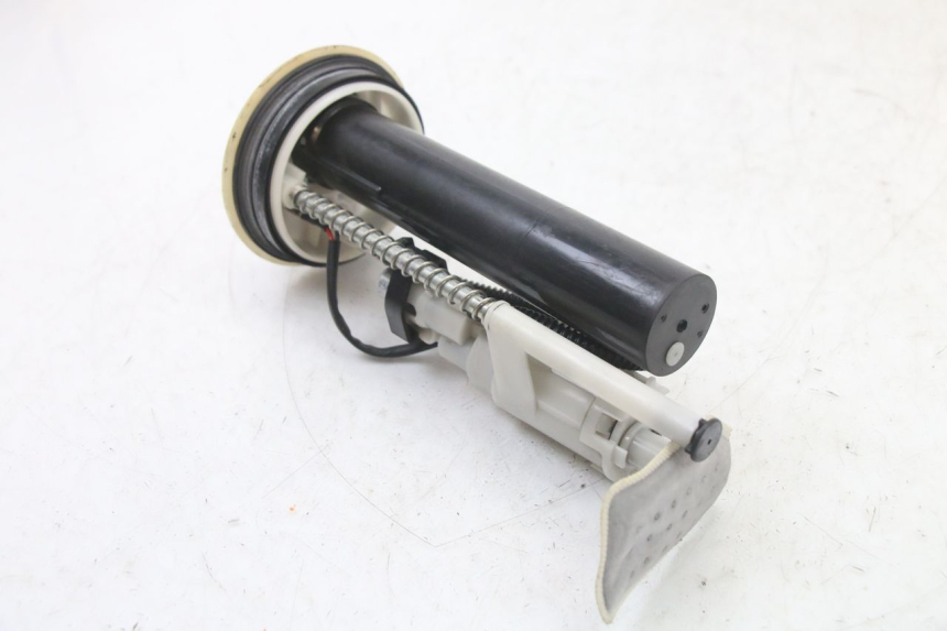 photo de BOMBA DE COMBUSTIBLE YAMAHA X-MAX XMAX ABS 250 (2010 - 2014) - Detalles de los puntos de fijación