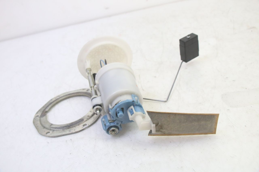 photo de BOMBA GASOLINA YAMAHA YFM GRIZZLY 550 (2008 - 2015) - Estado de la superficie y material