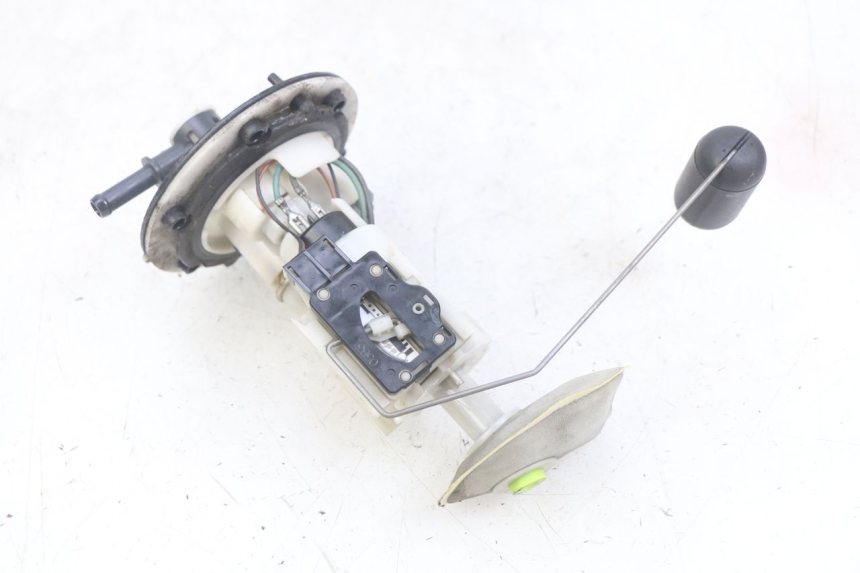 photo de BOMBA DE COMBUSTIBLE YAMAHA YP MAJESTY 400 (2004 - 2008) - Detalles de los puntos de fijación