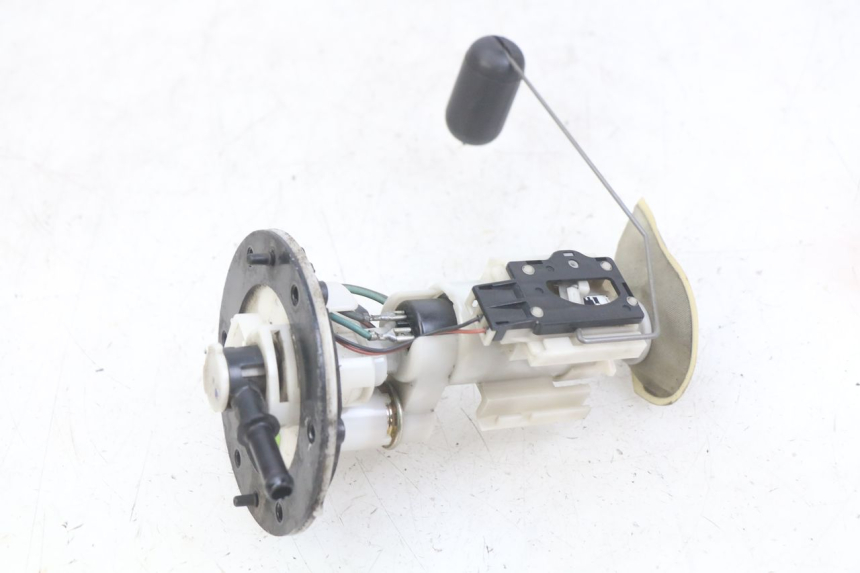 photo de BOMBA DE COMBUSTIBLE YAMAHA YP MAJESTY 400 (2004 - 2008) - Estado de la superficie y material