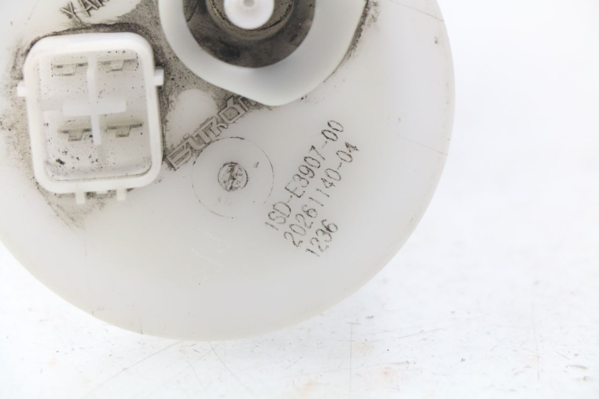 photo de BOMBA GASOLINA YAMAHA YP X-MAX XMAX 400 (2014 - 2017) - Primer plano técnico