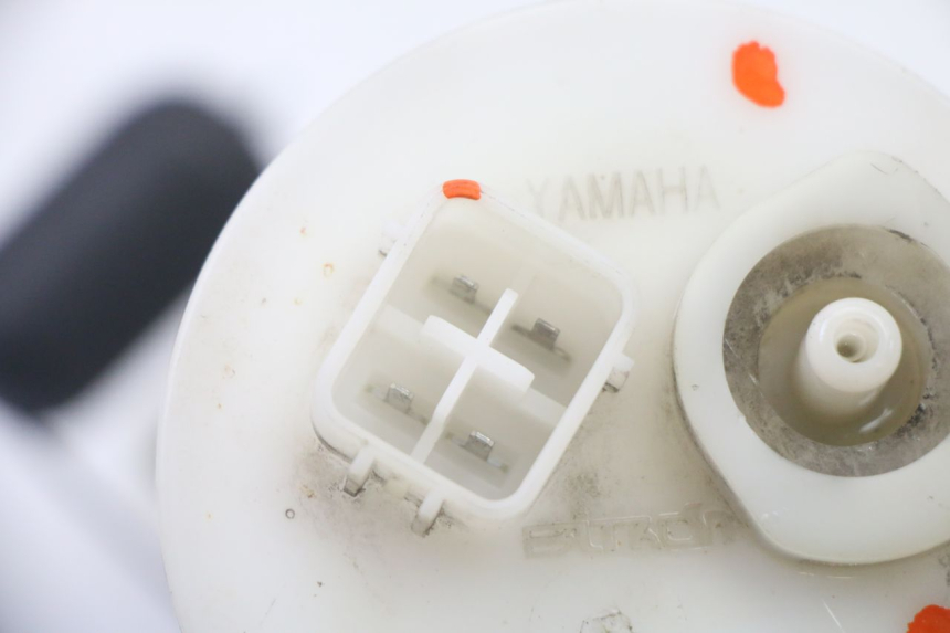 photo de BOMBA GASOLINA YAMAHA YP X-MAX XMAX 400 (2014 - 2017) - Primer plano técnico