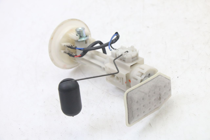 photo de BOMBA GASOLINA YAMAHA YP X-MAX XMAX 400 (2014 - 2017) - Vista general del producto