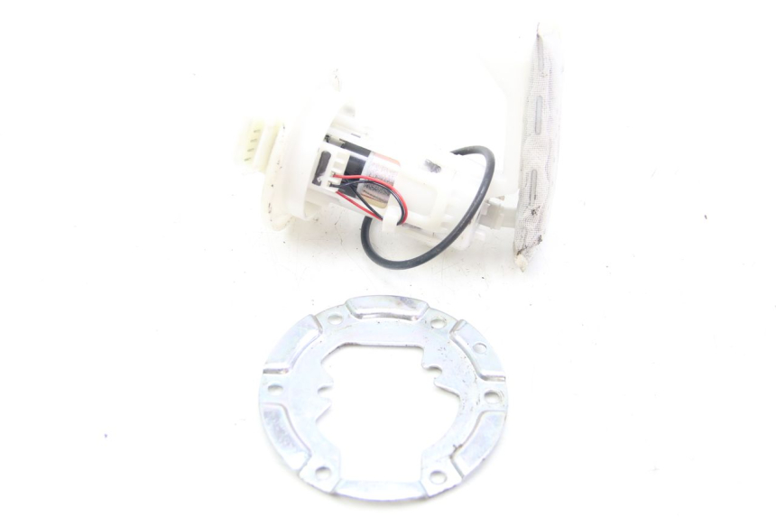 photo de BOMBA DE COMBUSTIBLE PIAGGIO ZIP 4T 50 (2018 - 2020) - Otra perspectiva