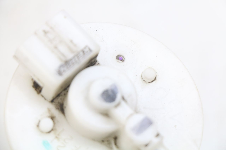 photo de BOMBA DE COMBUSTIBLE PIAGGIO ZIP 4T 50 (2018 - 2020) - Zoom estado de uso