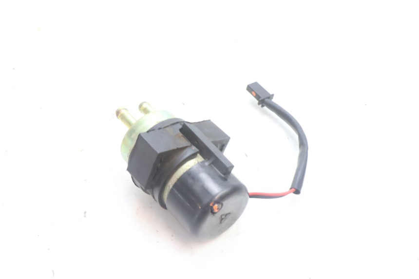 photo de BOMBA DE COMBUSTIBLE KAWASAKI ZZR 600 (1995 - 2004) - Primer plano técnico