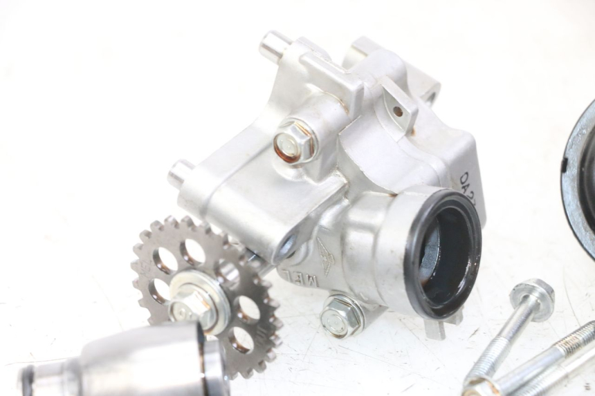 photo de BOMBA ACEITE HONDA CB R 1000 (2018 - 2023) - Recambio usado revisado