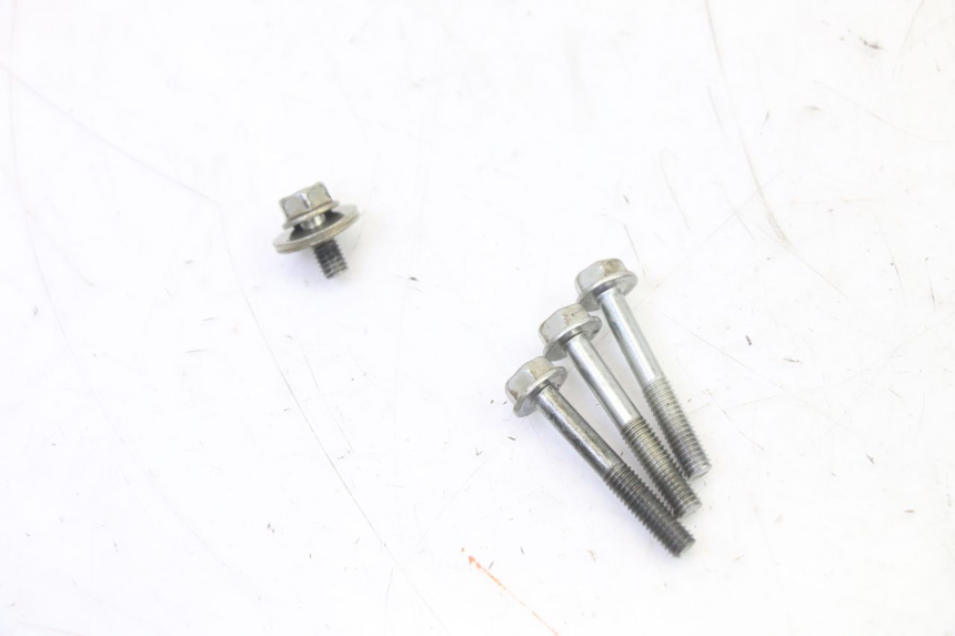 photo de BOMBA DE ACEITE HONDA CBR RR FIREBLADE 900 (1992 - 1994) - Otra vista del artículo