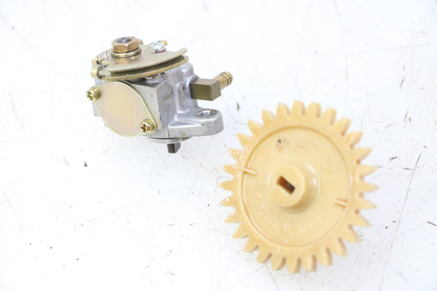 photo de BOMBA ACEITE APRILIA ETX 125 (1998 - 2002) - Vista general del producto