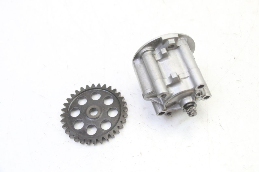 photo de BOMBA ACEITE YAMAHA FJ 36Y 1100 (1984 - 1985) - Primer plano técnico