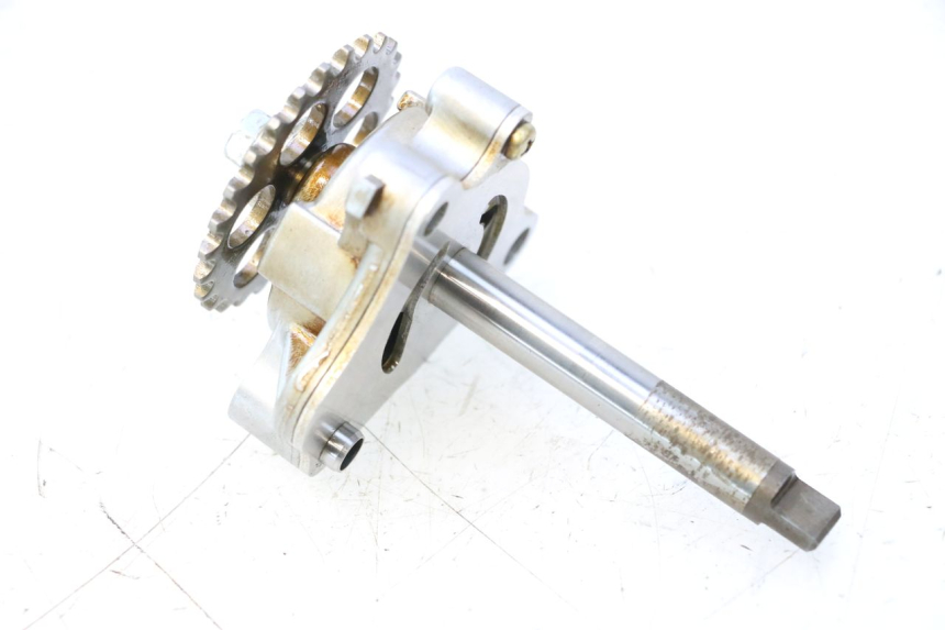 photo de BOMBA ACEITE HONDA FJS SILVER WING SILVERWING 400 (2005 - 2008) - Primer plano técnico