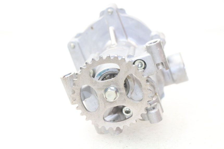 photo de BOMBA ACEITE YAMAHA FZ8 800 (2010 - 2016) - Detalles de los puntos de fijación