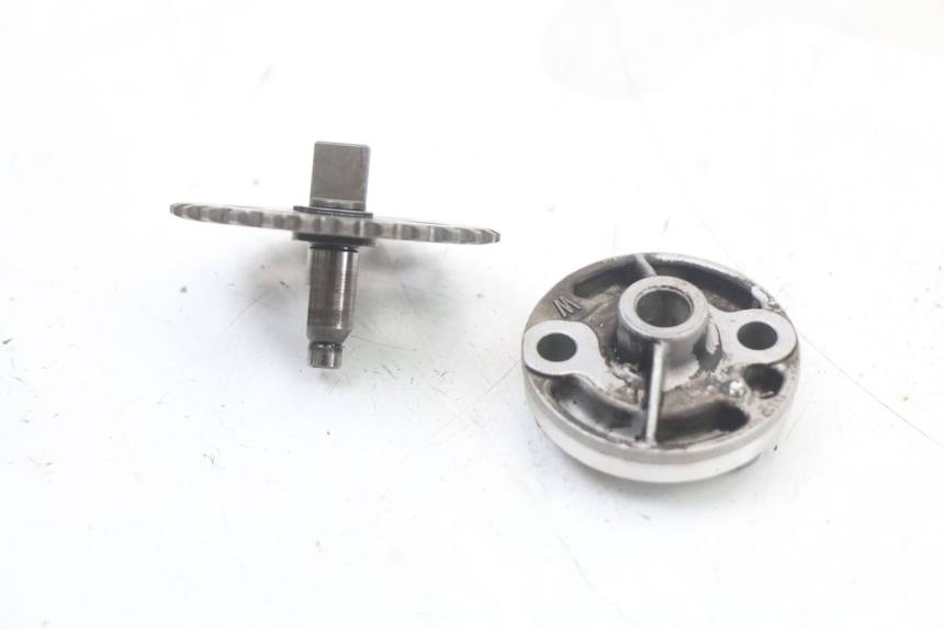 photo de BOMBA ACEITE HONDA NES AROBASE 125 (2000 - 2003) - Zoom estado de uso