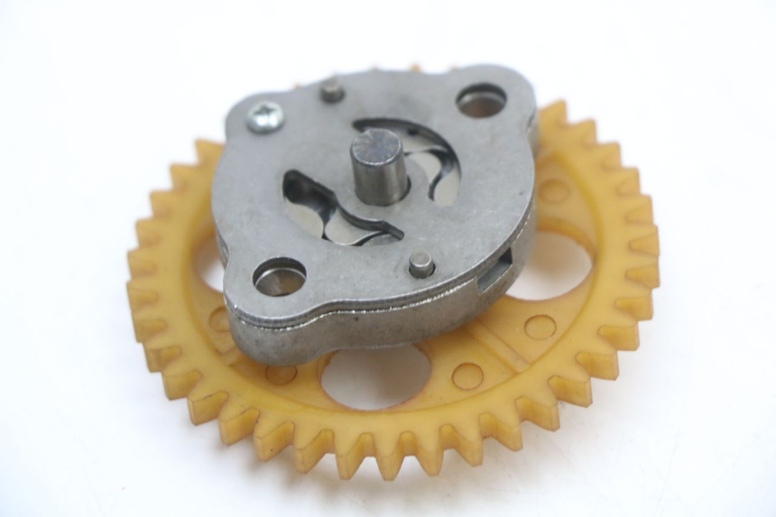 photo de BOMBA DE ACEITE SYM JET 14 4T 50 (2018 - 2022) - Primer plano técnico