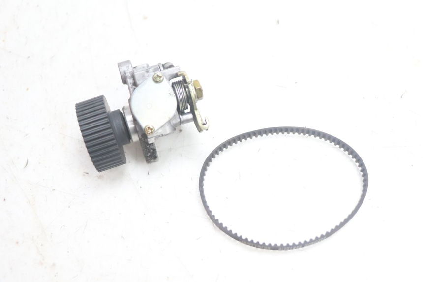 photo de BOMBA ACEITE PIAGGIO LIBERTY 50 (1998 - 2003) - Primer plano técnico
