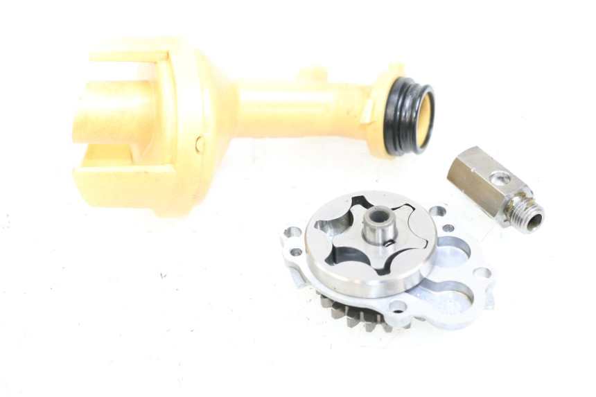 photo de BOMBA ACEITE KAWASAKI NINJA 400 (2018 - 2023) - Vista principal