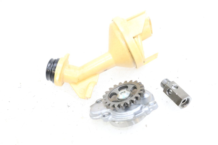 photo de BOMBA ACEITE KAWASAKI NINJA 400 (2018 - 2023) - Zoom estado de uso