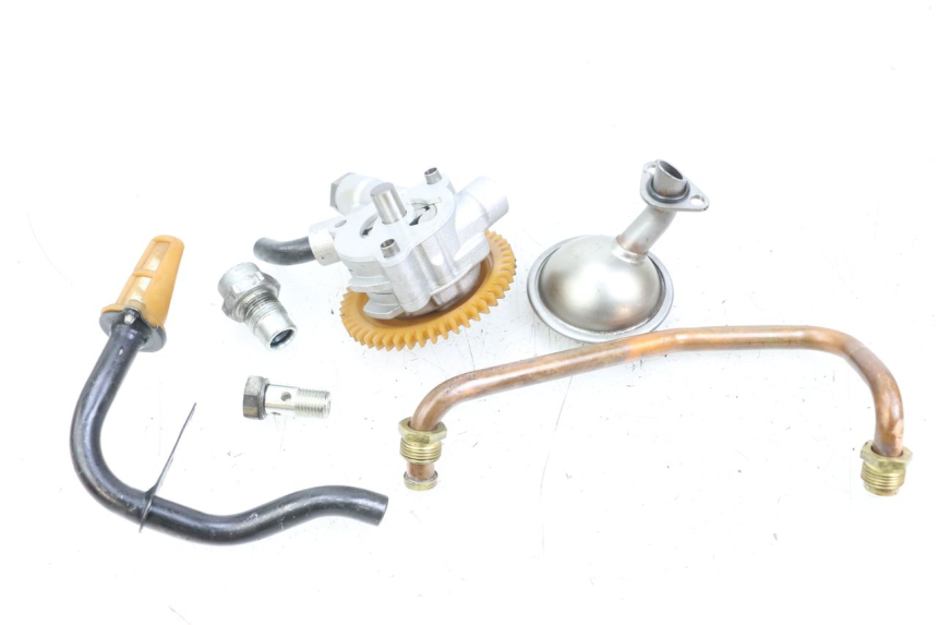 photo de BOMBA DE ACEITE MOTO GUZZI NORGE 8V GT 1200 (2011 - 2016) - Zoom estado de uso