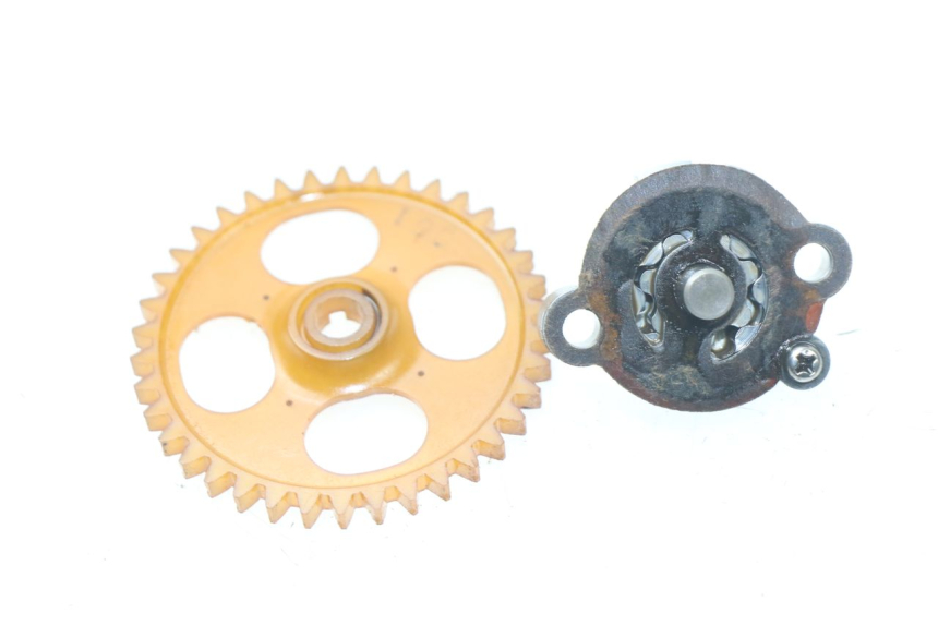 photo de BOMBA ACEITE MBK OVETTO 4T 50 (2008 - 2016) - Zoom estado de uso