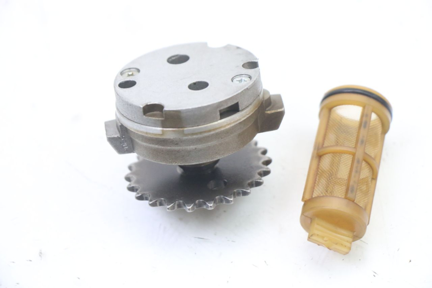 photo de BOMBA ACEITE PIAGGIO X8 125 (2004 - 2007) - Zoom estado de uso