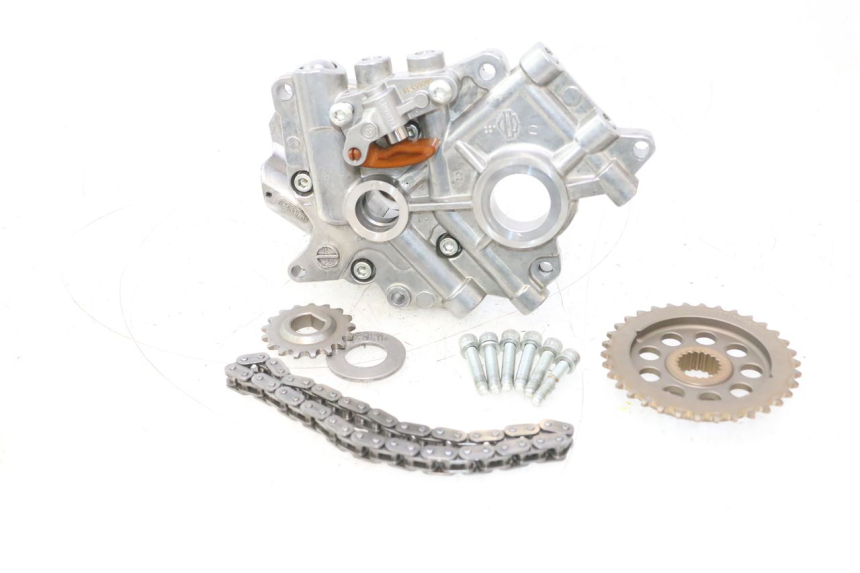 photo de BOMBA ACEITE HARLEY DAVIDSON ROAD GLIDE FLTRXSE 1920 (2018 - 2022) - Primer plano técnico