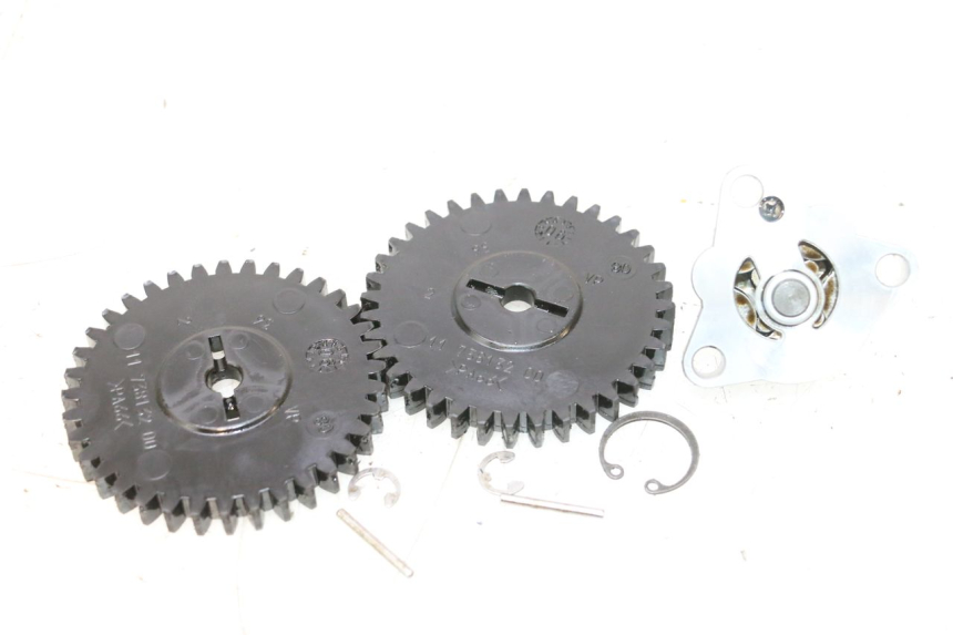 photo de BOMBA ACEITE PEUGEOT SATELIS COMPRESSOR K15 125 (2006 - 2009) - Zoom estado de uso