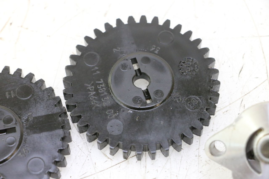 photo de BOMBA DE ACEITE PEUGEOT SATELIS 125 (2006 - 2009) - Primer plano técnico