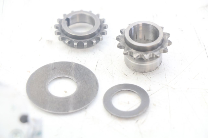 photo de BOMBA DE ACEITE APRILIA SCARABEO 100 (2003 - 2012) - Detalle de la pieza