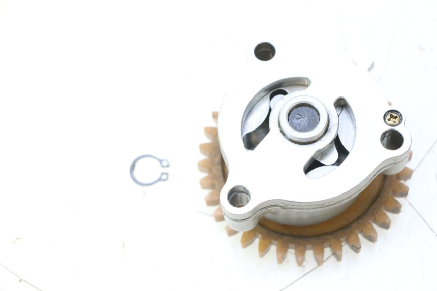 photo de BOMBA ACEITE SUZUKI SV S 650 (2003 - 2009) - Detalle de la pieza