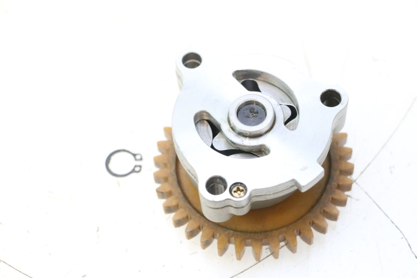 photo de BOMBA ACEITE SUZUKI SV S 650 (2003 - 2009) - Otra perspectiva