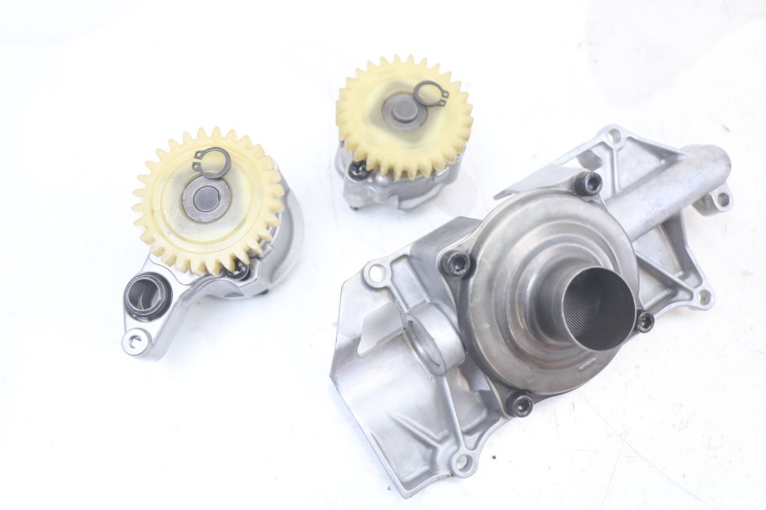 photo de BOMBA ACEITE YAMAHA TDM ABS 900 (2002 - 2014) - Detalle de la pieza