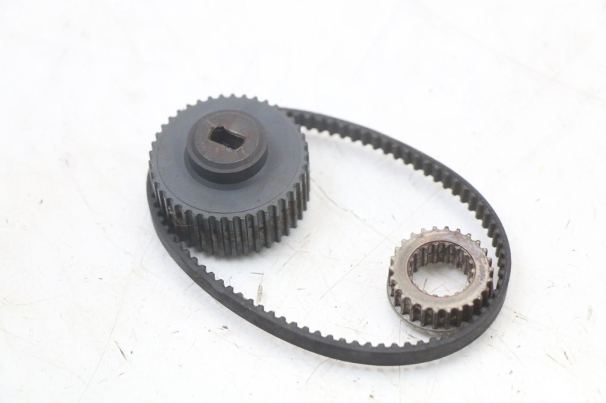 photo de BOMBA DE ACEITE PIAGGIO TYPHOON 80 (1994 - 1997) - Estado de la superficie y material