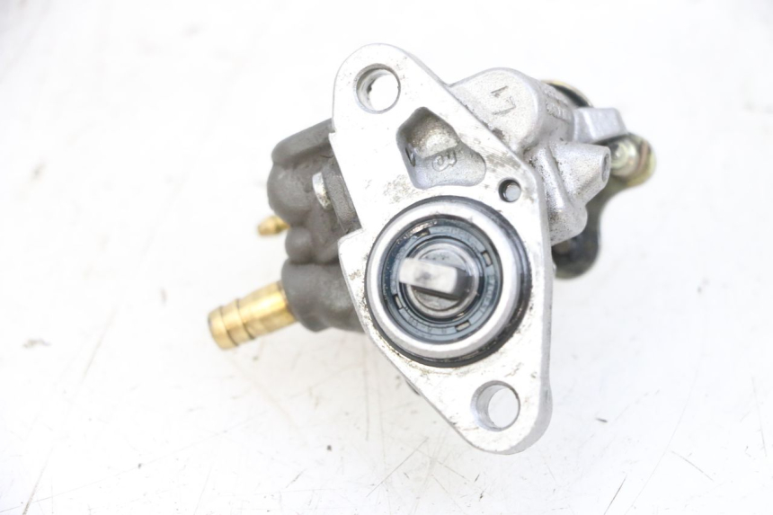 photo de BOMBA ACEITE YAMAHA TZR 50 (2008 - 2016) - Otra perspectiva