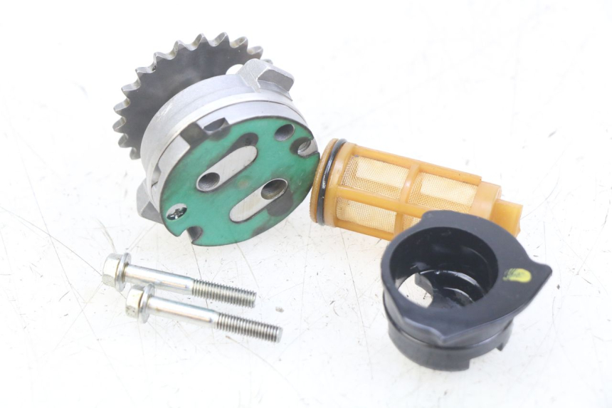 photo de BOMBA DE ACEITE PIAGGIO VESPA GTS IGET ABS 125 (2017 - 2023) - Zoom estado de uso